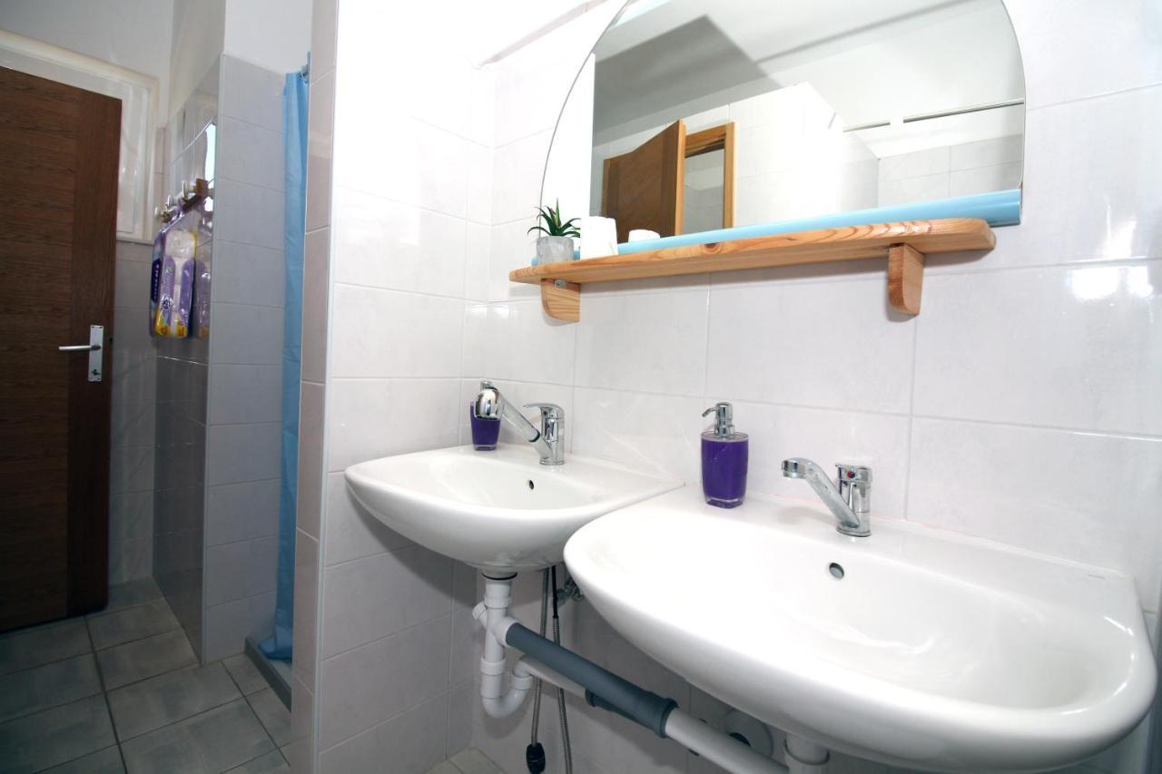 Hostel Marko Tisno Εξωτερικό φωτογραφία