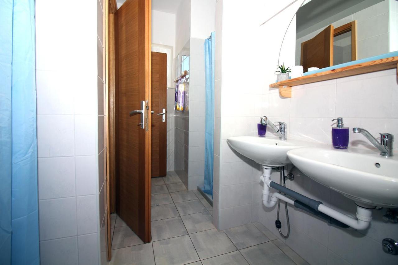 Hostel Marko Tisno Εξωτερικό φωτογραφία